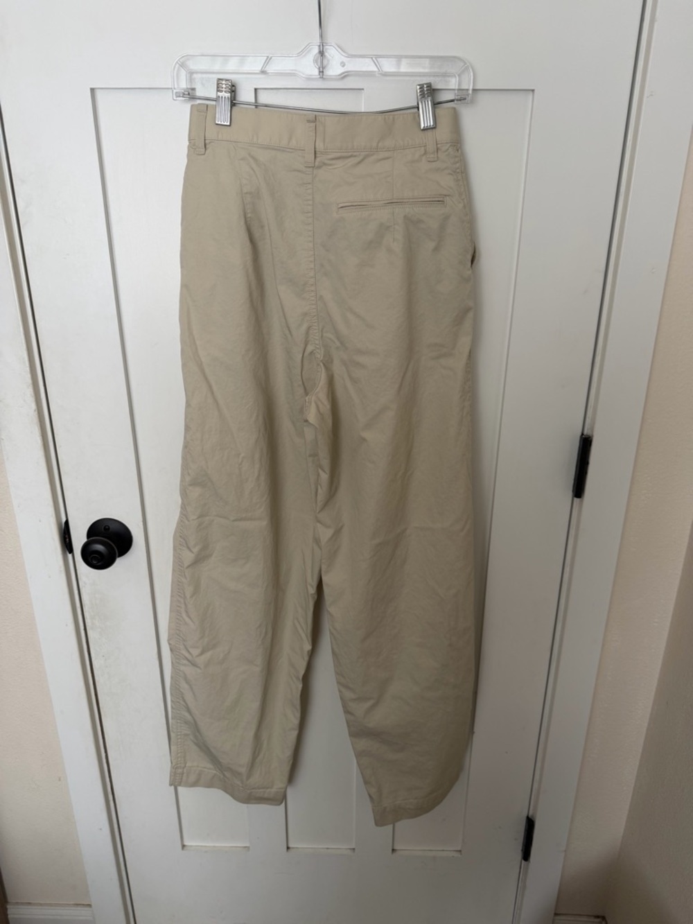 Uniqlo High Rise Tapered Wide leg Pleated Pants Beige Tan Cotton Size 2 - Picture 3 of 10